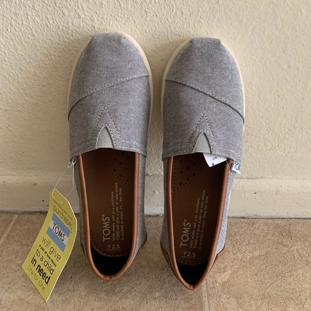 Toms youth classic alpargata shoes